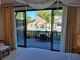 Aana Resort & Spa