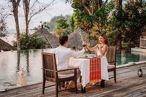 Aana Resort & Spa