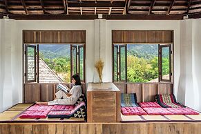 Aana Resort & Spa