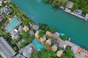 Aana Resort & Spa