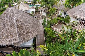 Aana Resort & Spa