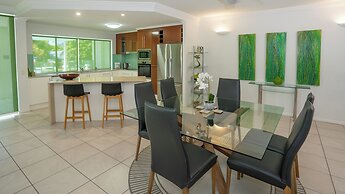 Waters Edge Apartment