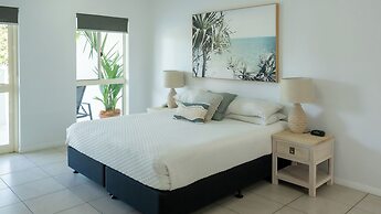 Waters Edge Apartment
