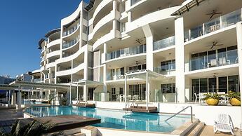 Waters Edge Apartment