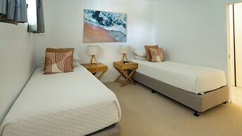 Waters Edge Apartment