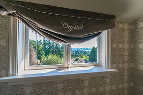 Crystal's View Bed & Breakfast