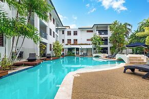 Meridian Port Douglas - Adults only