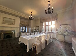 Inglewood Manor