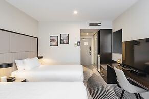 Royal Pacific Hotel