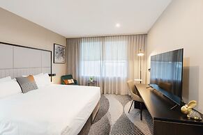 Royal Pacific Hotel