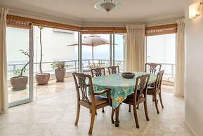 Bantry Beach Luxury Suites