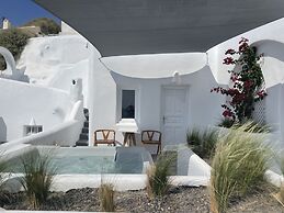 Nomikos Villas