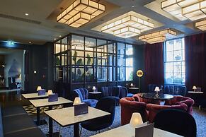 Le Monde Hotel