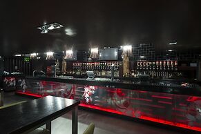 Le Monde Hotel