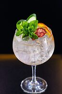 Le Monde Hotel
