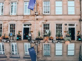 Le Monde Hotel