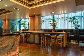 Le Monde Hotel