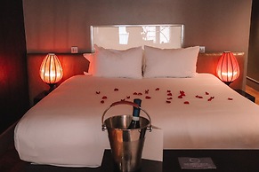 Le Monde Hotel