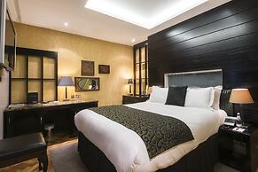 Le Monde Hotel