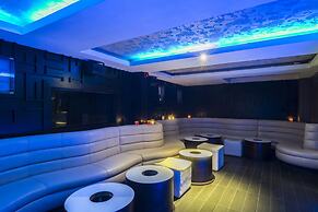 Le Monde Hotel