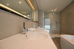 Clayton Hotel Chiswick