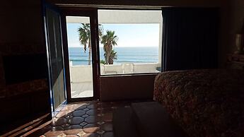 Las Rocas Resort And Spa