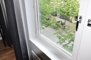 City Hotel