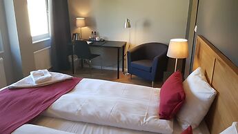 City Hotel