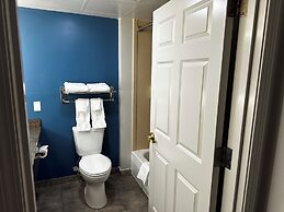 La Quinta Inn & Suites by Wyndham Islip - MacArthur Airport