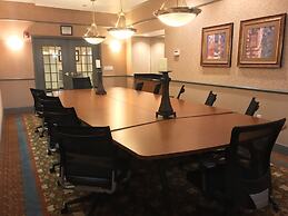 La Quinta Inn & Suites by Wyndham Islip - MacArthur Airport