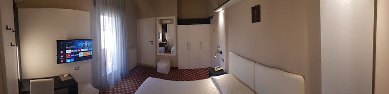 Hotel Diana