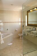 Misty Waves Boutique Hotel