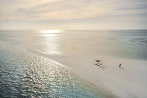 COMO Cocoa Island