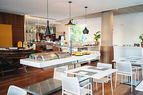 Marina Club Suite Hotel