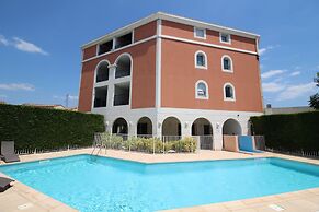 Appart'Hotel Garden & City Rousset