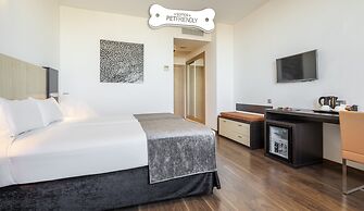 Hotel ILUNION Aqua 4