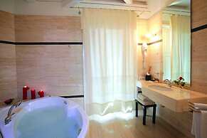 Tarthes Hotel