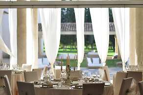 Tarthes Hotel