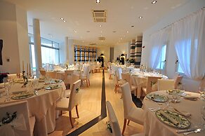 Tarthes Hotel