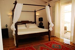 Tarthes Hotel