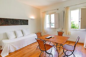 Tarthes Hotel