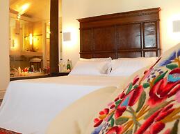 Tarthes Hotel