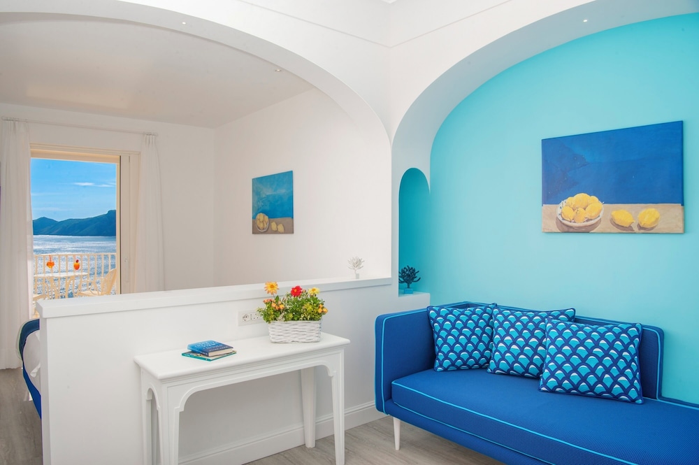 Hotel Tramonto d'Oro