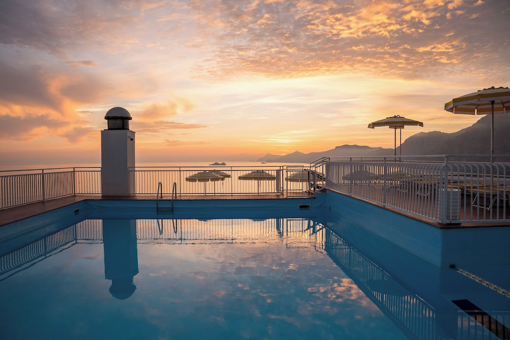 Hotel Tramonto d'Oro