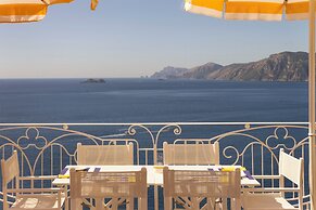 Hotel Tramonto d'Oro