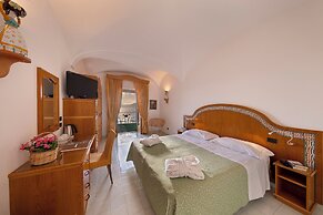 Hotel Tramonto d'Oro