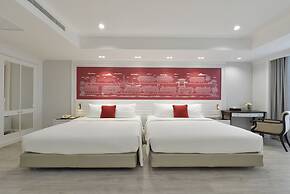 Centre Point Plus Hotel Silom