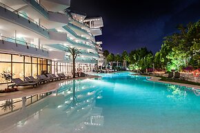 Senator Banús Adults Recomended