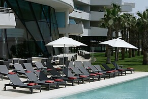 Senator Banús Adults Recomended