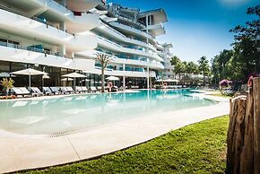 Senator Banús Adults Recomended